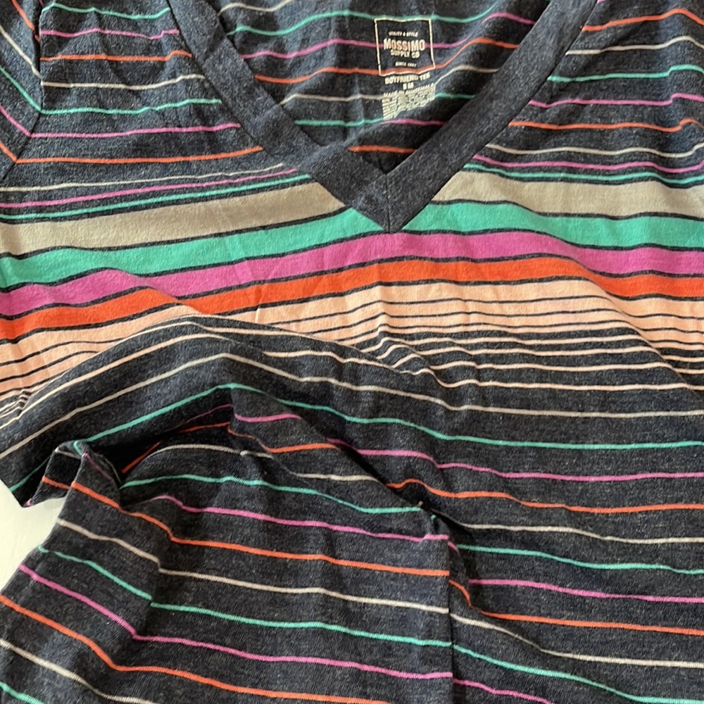Mossimo V-Neck Striped Tee * - Picture 5 of 7
